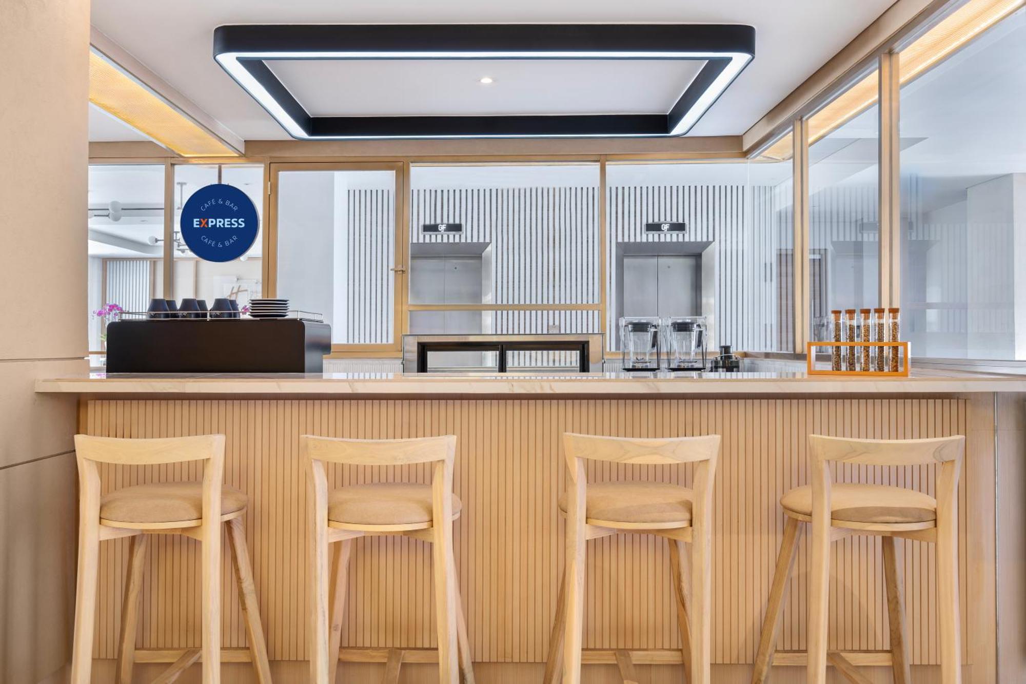 Holiday Inn Express Bali Sunset Road By Ihg Kuta  Luaran gambar