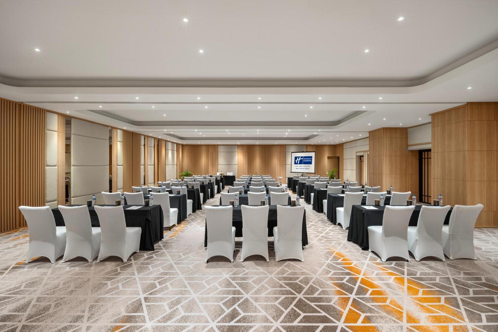 Holiday Inn Express Bali Sunset Road By Ihg Kuta  Luaran gambar